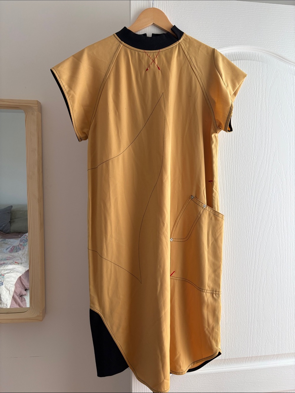 VEJAS Mustard Short-Sleeve Shift Dress with Contrast Trim